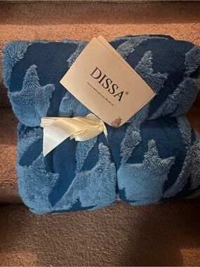 Home Collection Plush Blue Star Motif Throw Blanket